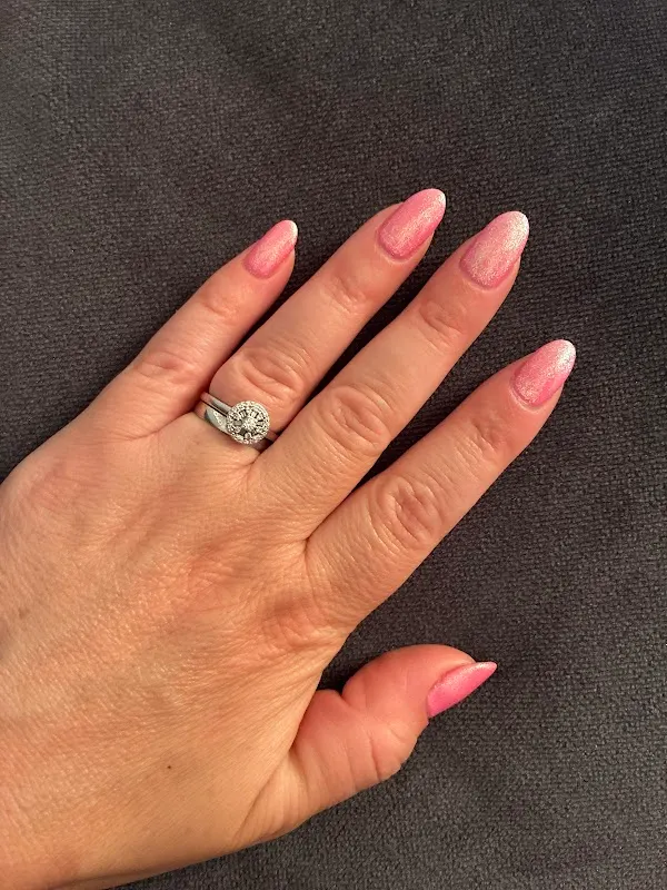 BANBURYS BEAUTY SPA — Beauty Salon in Launceston